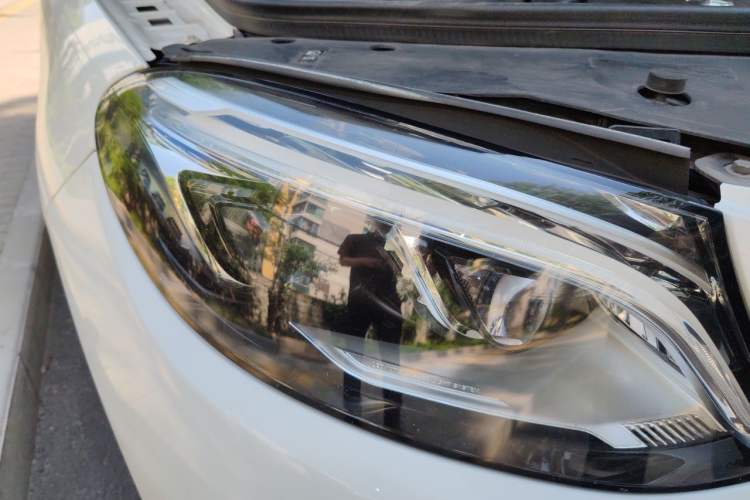 Used Mercedes-Benz GLE 2018 GLE 400 4MATIC Exclusive Edition Right Front Headlight