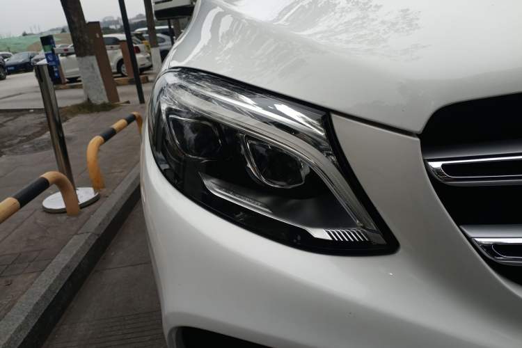 Used Mercedes-Benz GLE 2018 GLE 320 4MATIC Dynamic Edition Collector's Edition Right Front Headlight
