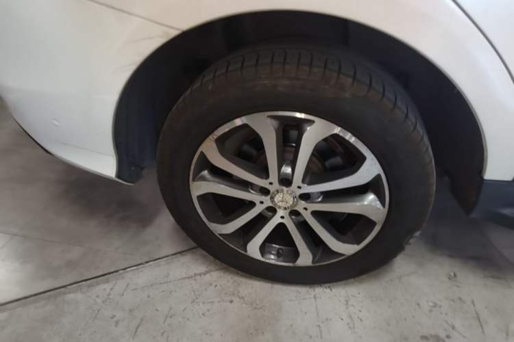 Used Mercedes-Benz GLE 2018 GLE 320 4MATIC Dynamic Edition Collector's Edition Right Rear Wheel Hub