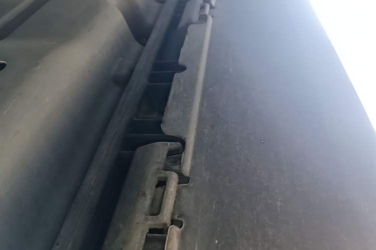 Used Mercedes-Benz GLE 2018 GLE 320 4MATIC Luxury Collection Edition Right Side Sill