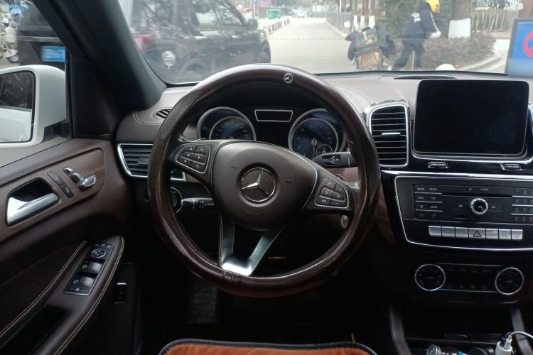 Used Mercedes-Benz GLE 2018 GLE 320 4MATIC Dynamic Edition Collector's Edition Steering Wheel