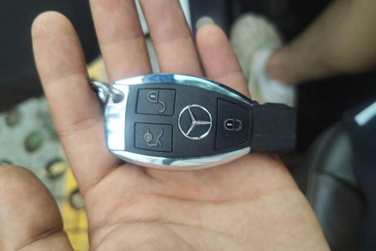 Used Mercedes-Benz GLE 2018 GLE 320 4MATIC Dynamic Edition Collector's Edition Vehicle Key