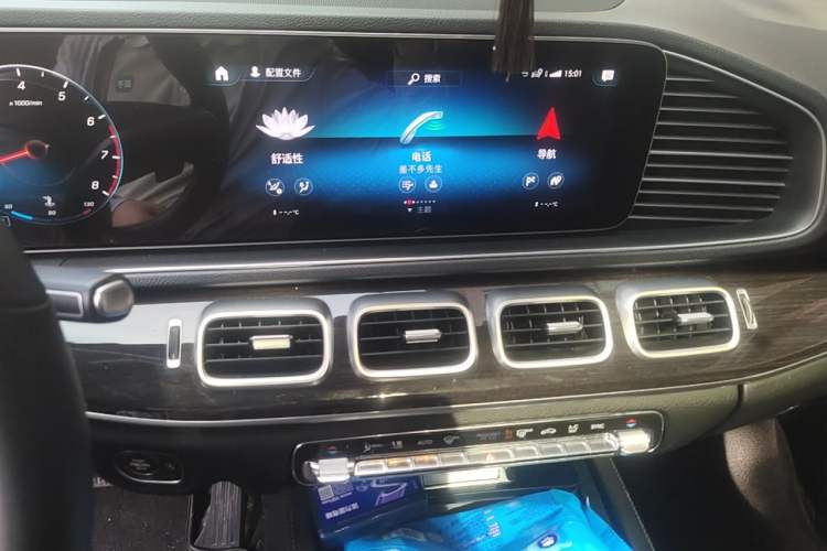 Used Mercedes-Benz GLE  Audio And AC Panel