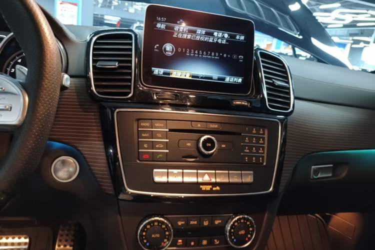 Used Mercedes-Benz GLE 2019 GLE 320 4MATIC Dynamic Edition Prestige Model Audio And AC Panel