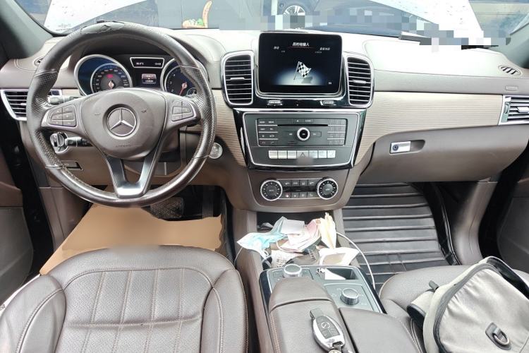 Used Mercedes-Benz GLE 2019 GLE 320 4MATIC Dynamic Edition Prestige Model Center Console