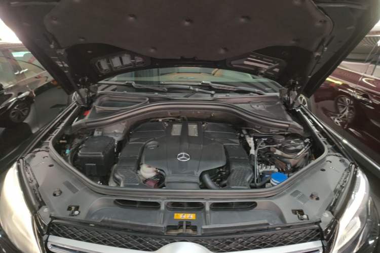 Used Mercedes-Benz GLE 2019 GLE 320 4MATIC Dynamic Edition Prestige Model Engine Bay
