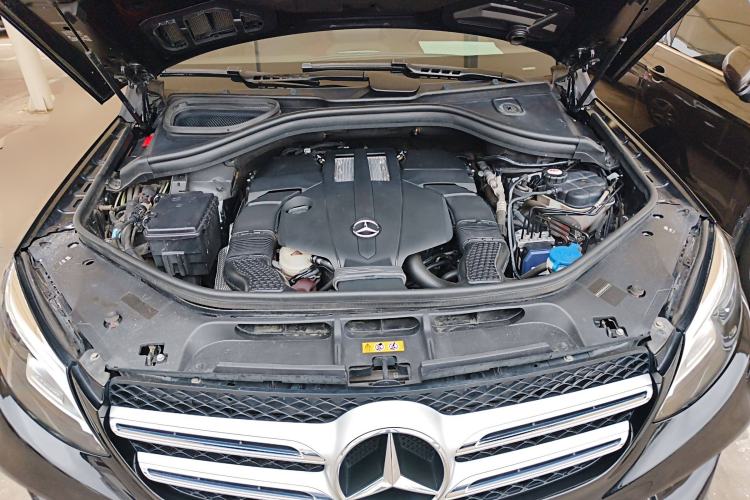 Used Mercedes-Benz GLE 2019 GLE 400 4MATIC Exclusive Edition Engine Bay