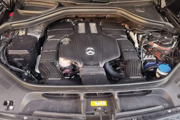 Used Mercedes-Benz GLE 2019 GLE 400 4MATIC Exclusive Edition Engine Bay