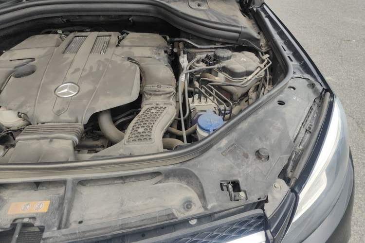 Used Mercedes-Benz GLE 2019 GLE 320 4MATIC Dynamic Edition Prestige Model Engine Bay Left