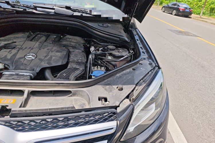 Used Mercedes-Benz GLE 2019 GLE 320 4MATIC Dynamic Edition Prestige Model Engine Bay Left