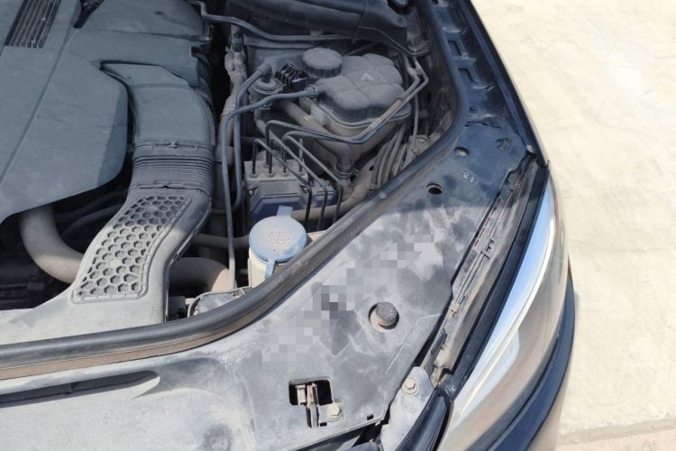 Used Mercedes-Benz GLE 2019 GLE 320 4MATIC Dynamic Edition Prestige Model Engine Bay Left
