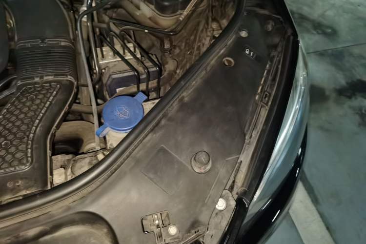 Used Mercedes-Benz GLE 2019 GLE 400 4MATIC Exclusive Edition Engine Bay Left