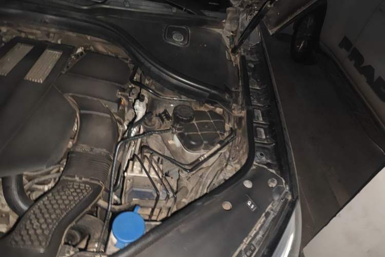 Used Mercedes-Benz GLE 2019 GLE 320 4MATIC Dynamic Edition Prestige Model Engine Bay Left