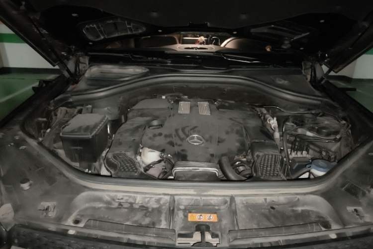 Used Mercedes-Benz GLE 2019 GLE 320 4MATIC Dynamic Edition Prestige Model Engine Bay