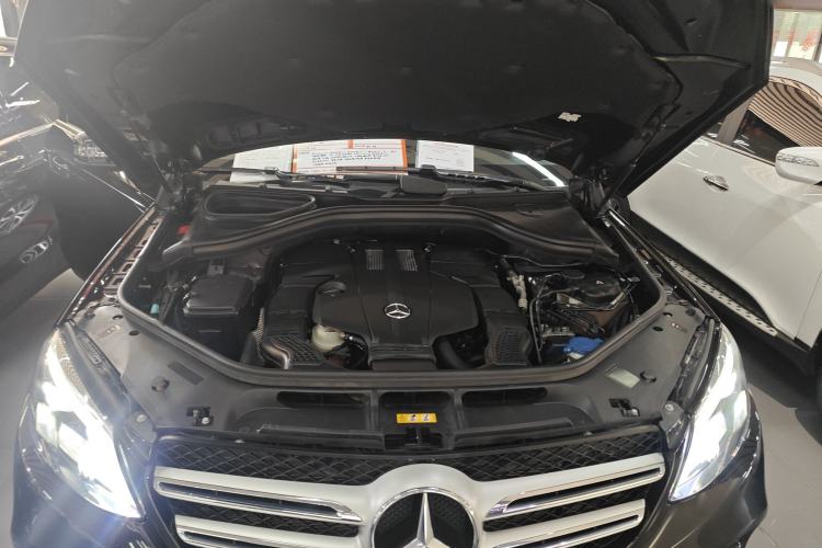 Used Mercedes-Benz GLE 2019 GLE 320 4MATIC Dynamic Edition Prestige Model Engine Bay