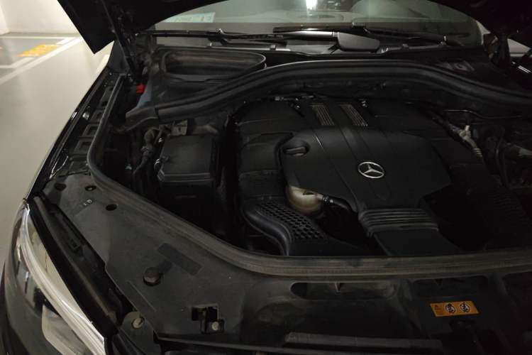 Used Mercedes-Benz GLE 2019 GLE 320 4MATIC Luxury Collection Edition Engine Bay Right