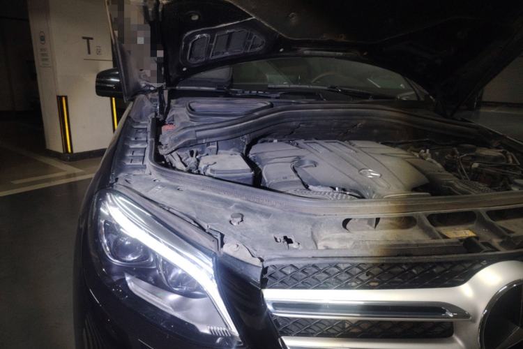 Used Mercedes-Benz GLE 2019 GLE 320 4MATIC Dynamic Edition Prestige Model Engine Bay Right