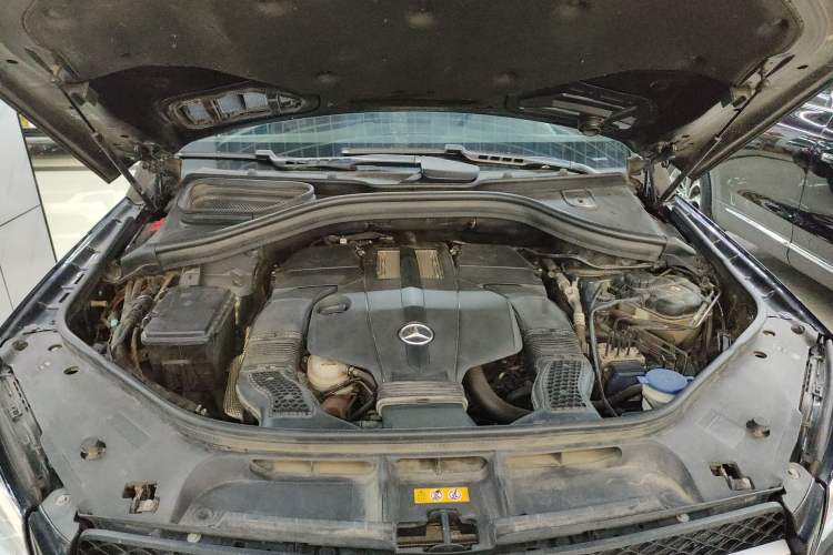 Used Mercedes-Benz GLE 2019 GLE 320 4MATIC Luxury Collection Edition Engine Bay