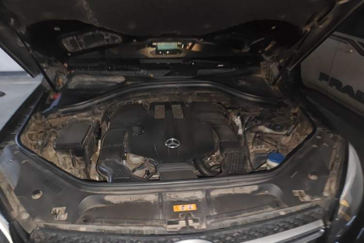 Used Mercedes-Benz GLE 2019 GLE 320 4MATIC Dynamic Edition Prestige Model Engine Bay