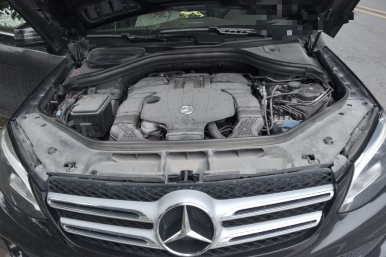 Used Mercedes-Benz GLE 2019 GLE 320 4MATIC Dynamic Edition Prestige Model Engine Bay