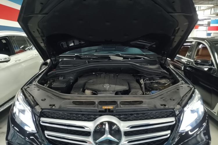 Used Mercedes-Benz GLE 2019 GLE 320 4MATIC Dynamic Edition Prestige Model Engine Bay