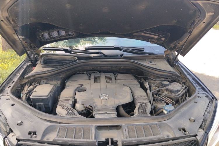 Used Mercedes-Benz GLE  Engine Bay