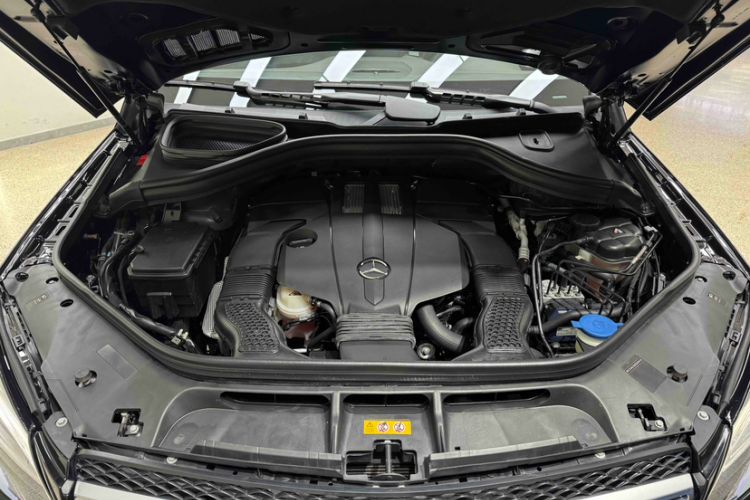 Used Mercedes-Benz GLE 2019 GLE 320 4MATIC Dynamic Edition Prestige Model Engine Bay
