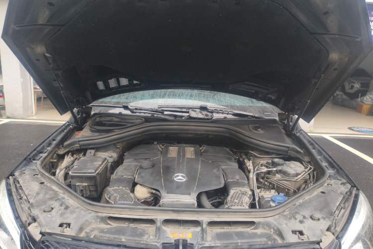 Used Mercedes-Benz GLE 2019 GLE 320 4MATIC Dynamic Edition Prestige Model Engine Bay