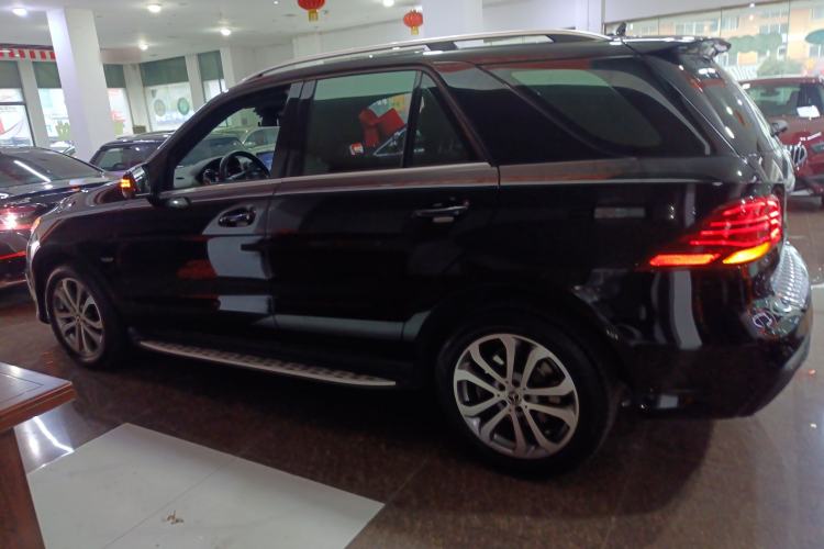 Used Mercedes-Benz GLE 2019 GLE 320 4MATIC Dynamic Edition Prestige Model Exterior 3