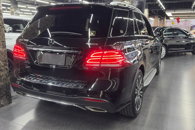Used Mercedes-Benz GLE 2019 GLE 400 4MATIC Exclusive Edition Exterior 3