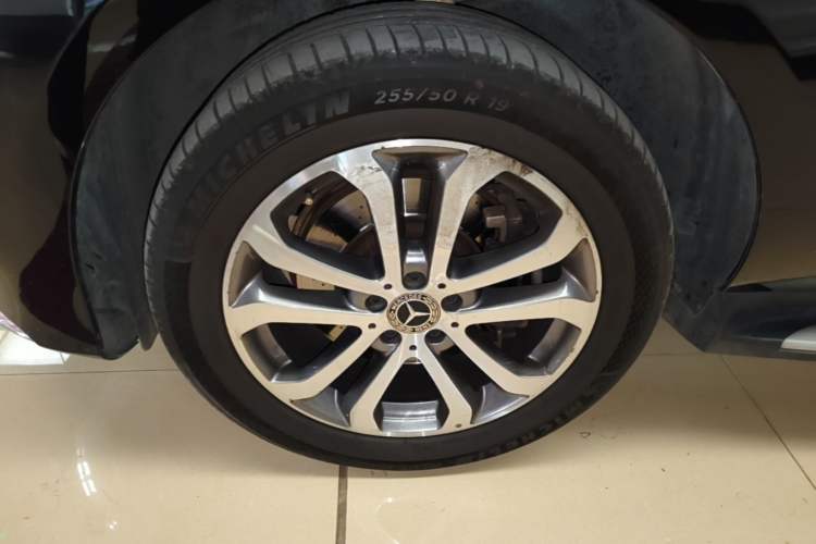 Used Mercedes-Benz GLE 2019 GLE 320 4MATIC Dynamic Edition Prestige Model Exterior 4
