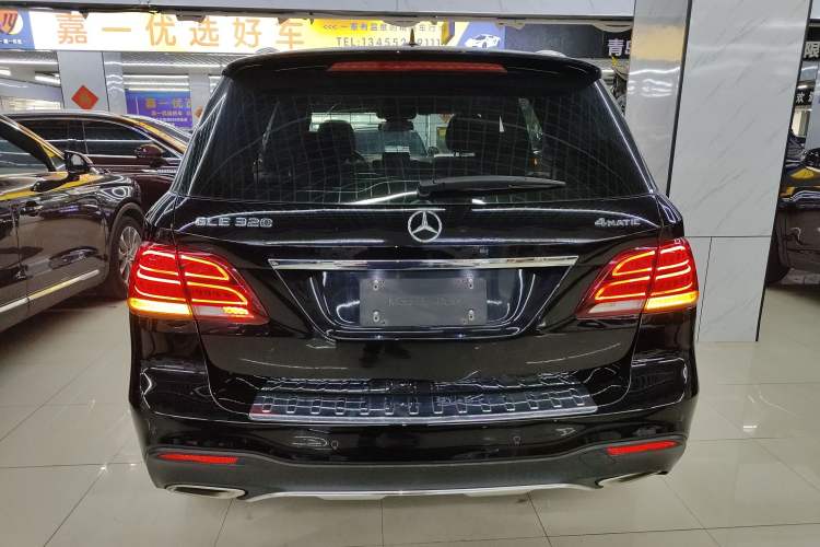 Used Mercedes-Benz GLE 2019 GLE 320 4MATIC Luxury Collection Edition Exterior 4