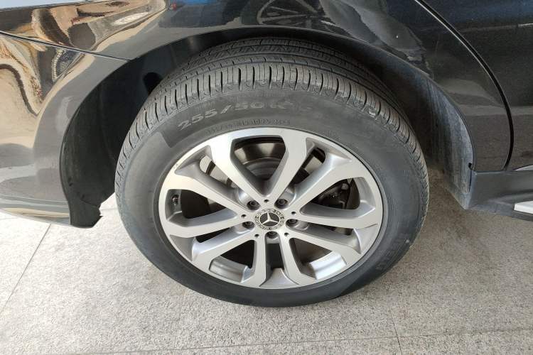 Used Mercedes-Benz GLE 2019 GLE 320 4MATIC Dynamic Edition Prestige Model Exterior 5