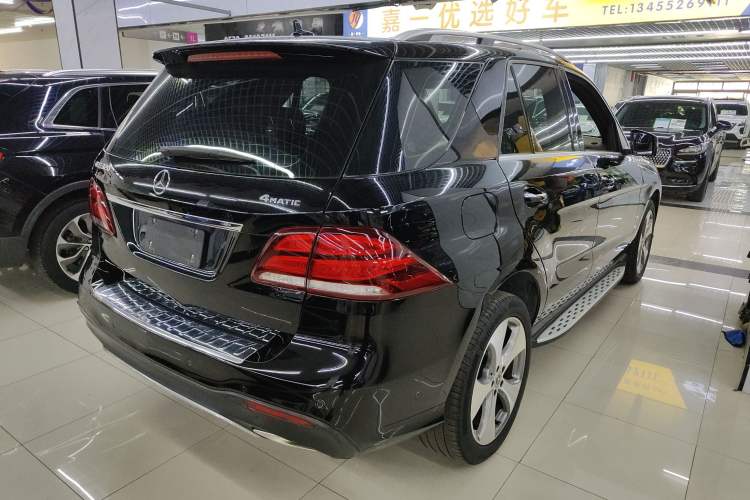 Used Mercedes-Benz GLE 2019 GLE 320 4MATIC Luxury Collection Edition Exterior 5