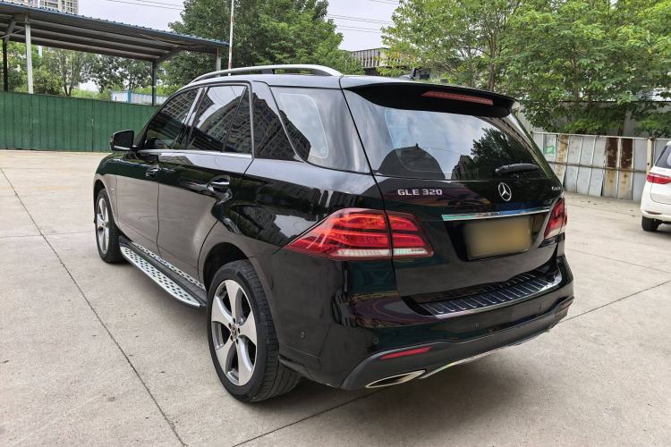 Used Mercedes-Benz GLE 2019 GLE 320 4MATIC Luxury Collection Edition Exterior 6