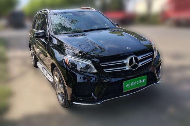 Used Mercedes-Benz GLE  Front Right 45 Deg