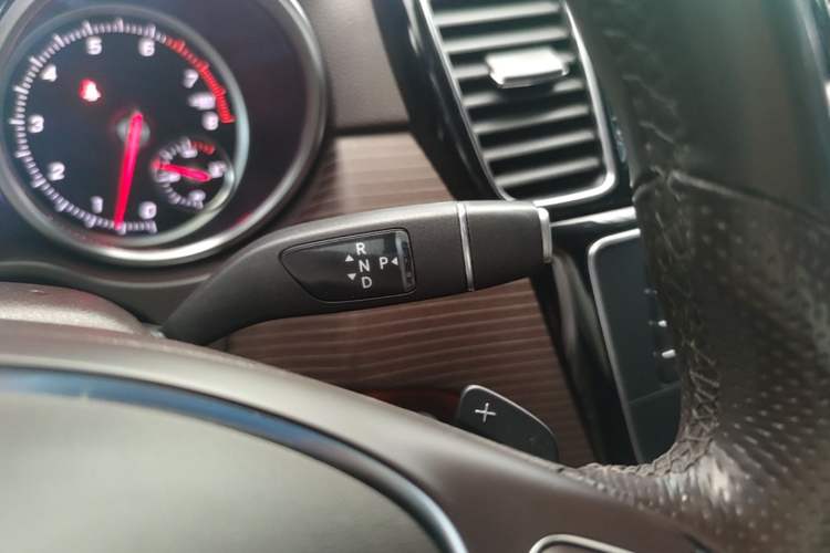 Used Mercedes-Benz GLE 2019 GLE 320 4MATIC Dynamic Edition Prestige Model Gear Lever