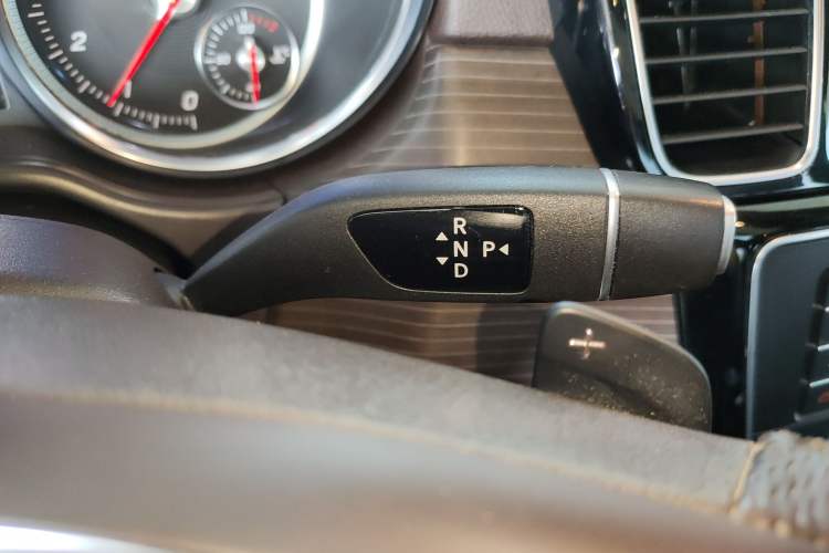 Used Mercedes-Benz GLE 2019 GLE 320 4MATIC Dynamic Edition Prestige Model Gear Lever