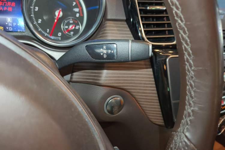 Used Mercedes-Benz GLE 2019 GLE 320 4MATIC Dynamic Edition Prestige Model Gear Lever