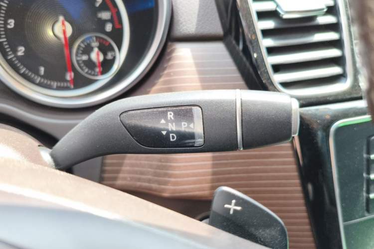 Used Mercedes-Benz GLE 2019 GLE 320 4MATIC Dynamic Edition Prestige Model Gear Lever