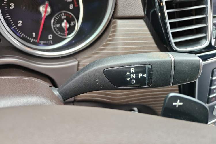 Used Mercedes-Benz GLE 2019 GLE 320 4MATIC Dynamic Edition Prestige Model Gear Lever