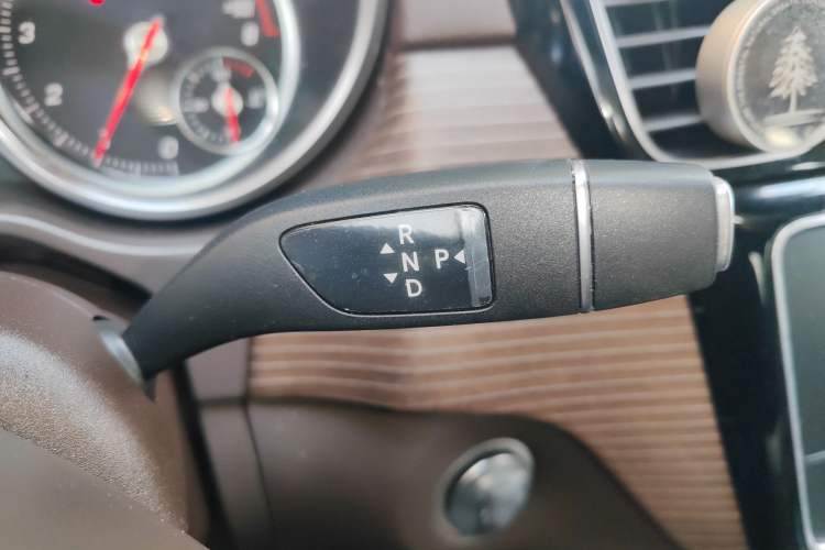 Used Mercedes-Benz GLE 2019 GLE 320 4MATIC Dynamic Edition Prestige Model Gear Lever