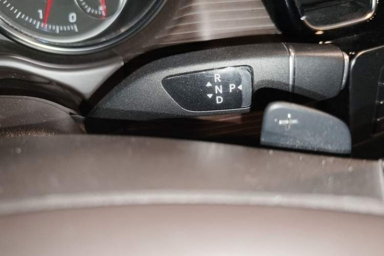 Used Mercedes-Benz GLE 2019 GLE 320 4MATIC Dynamic Edition Prestige Model Gear Lever