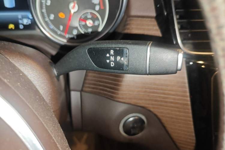 Used Mercedes-Benz GLE 2019 GLE 320 4MATIC Dynamic Edition Prestige Model Gear Lever