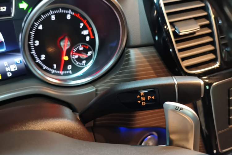 Used Mercedes-Benz GLE 2019 GLE 320 4MATIC Dynamic Edition Prestige Model Gear Lever