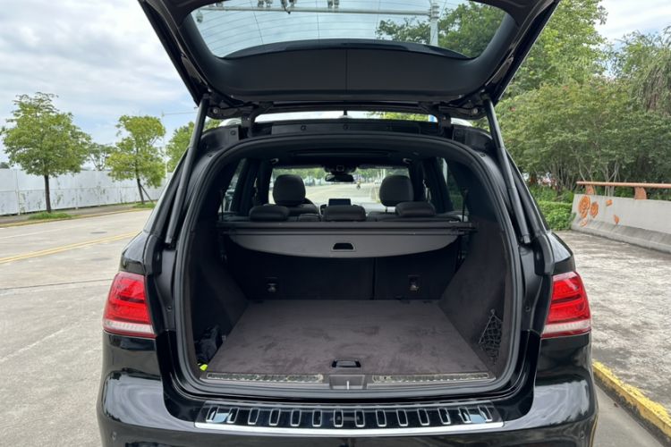 Used Mercedes-Benz GLE 2019 GLE 320 4MATIC Dynamic Edition Prestige Model Headliner
