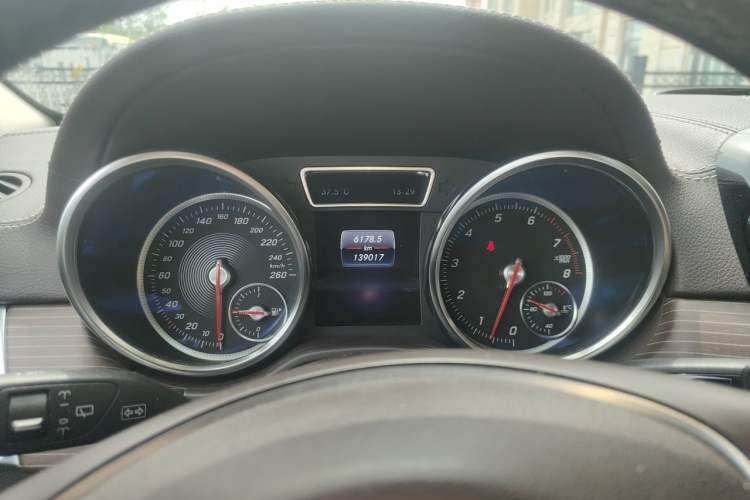 Used Mercedes-Benz GLE 2019 GLE 320 4MATIC Dynamic Edition Prestige Model Instrument Cluster
