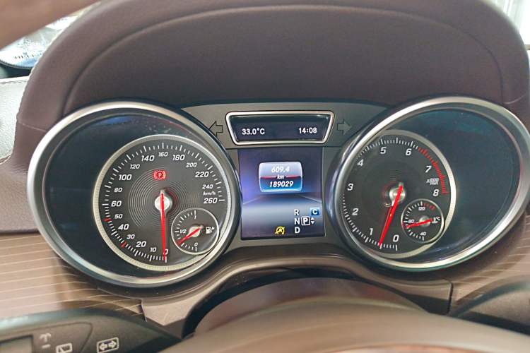 Used Mercedes-Benz GLE 2019 GLE 400 4MATIC Exclusive Edition Instrument Cluster