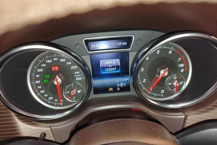 Used Mercedes-Benz GLE 2019 GLE 320 4MATIC Dynamic Edition Prestige Model Instrument Cluster