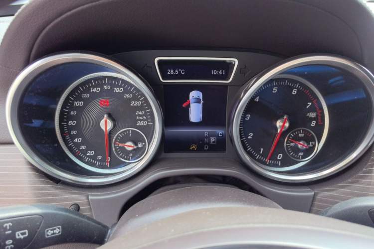Used Mercedes-Benz GLE 2019 GLE 400 4MATIC Exclusive Edition Instrument Cluster